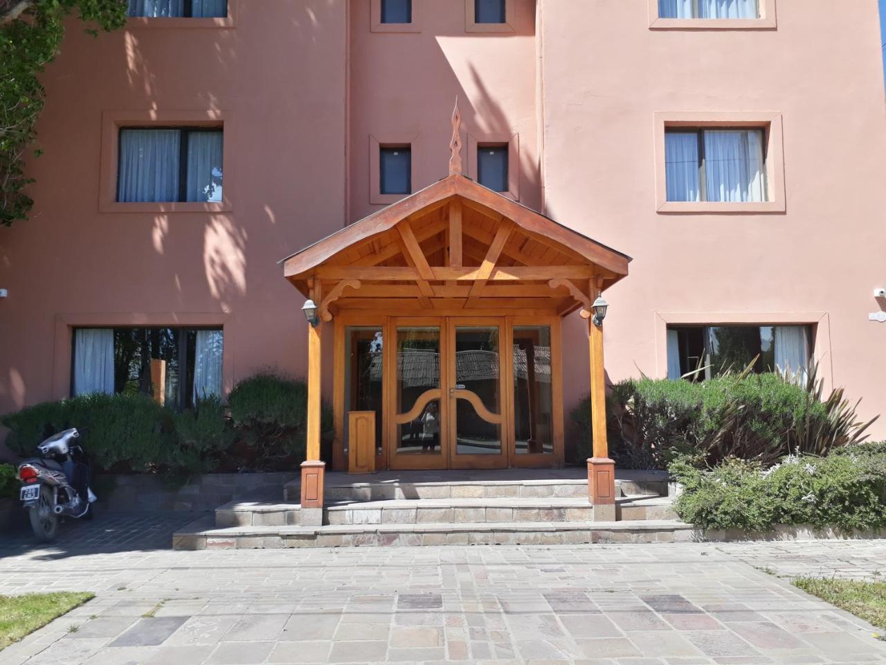 Keuken Hotel エル・カラファテ エクステリア 写真