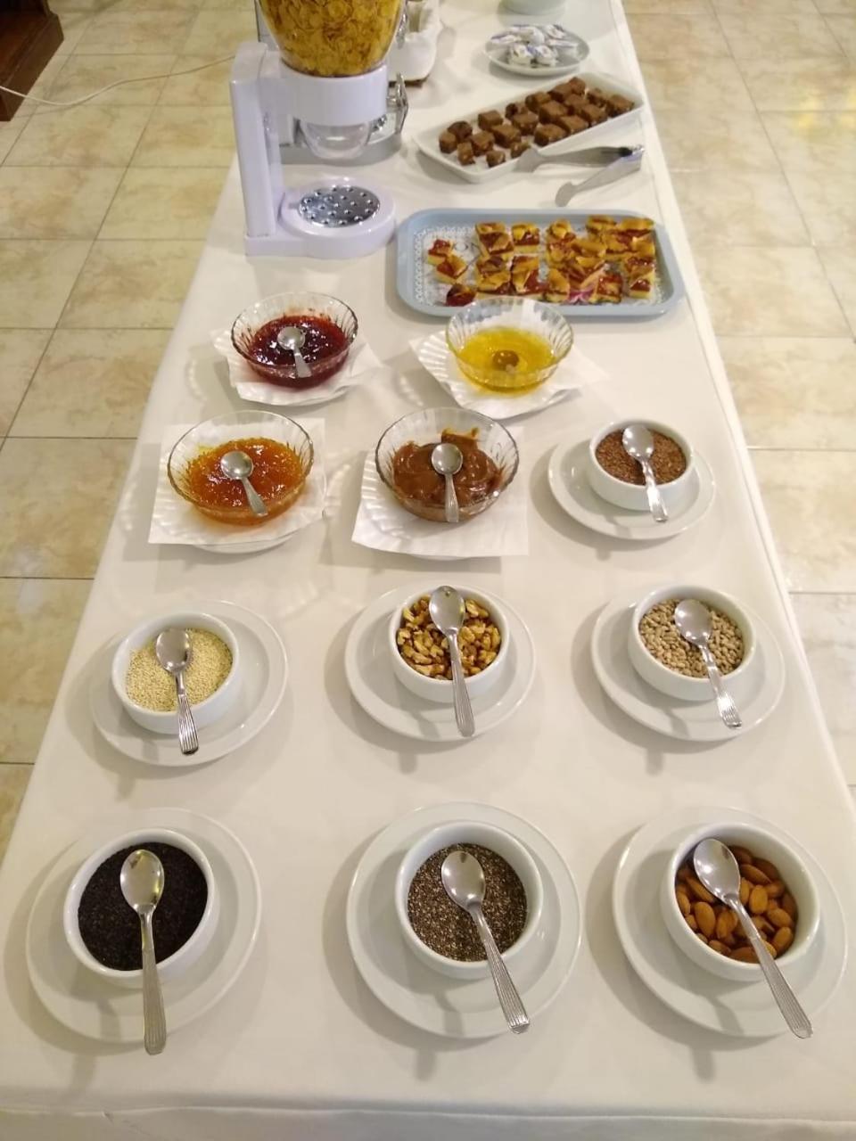 Keuken Hotel エル・カラファテ エクステリア 写真